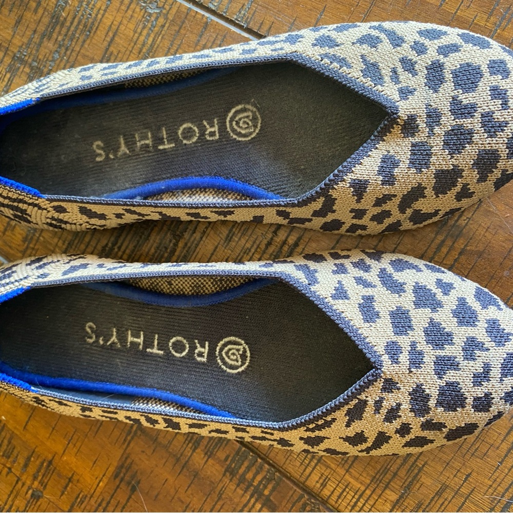 Rothy’s leopard print, size 6. Excellent condition, no signs of wear.